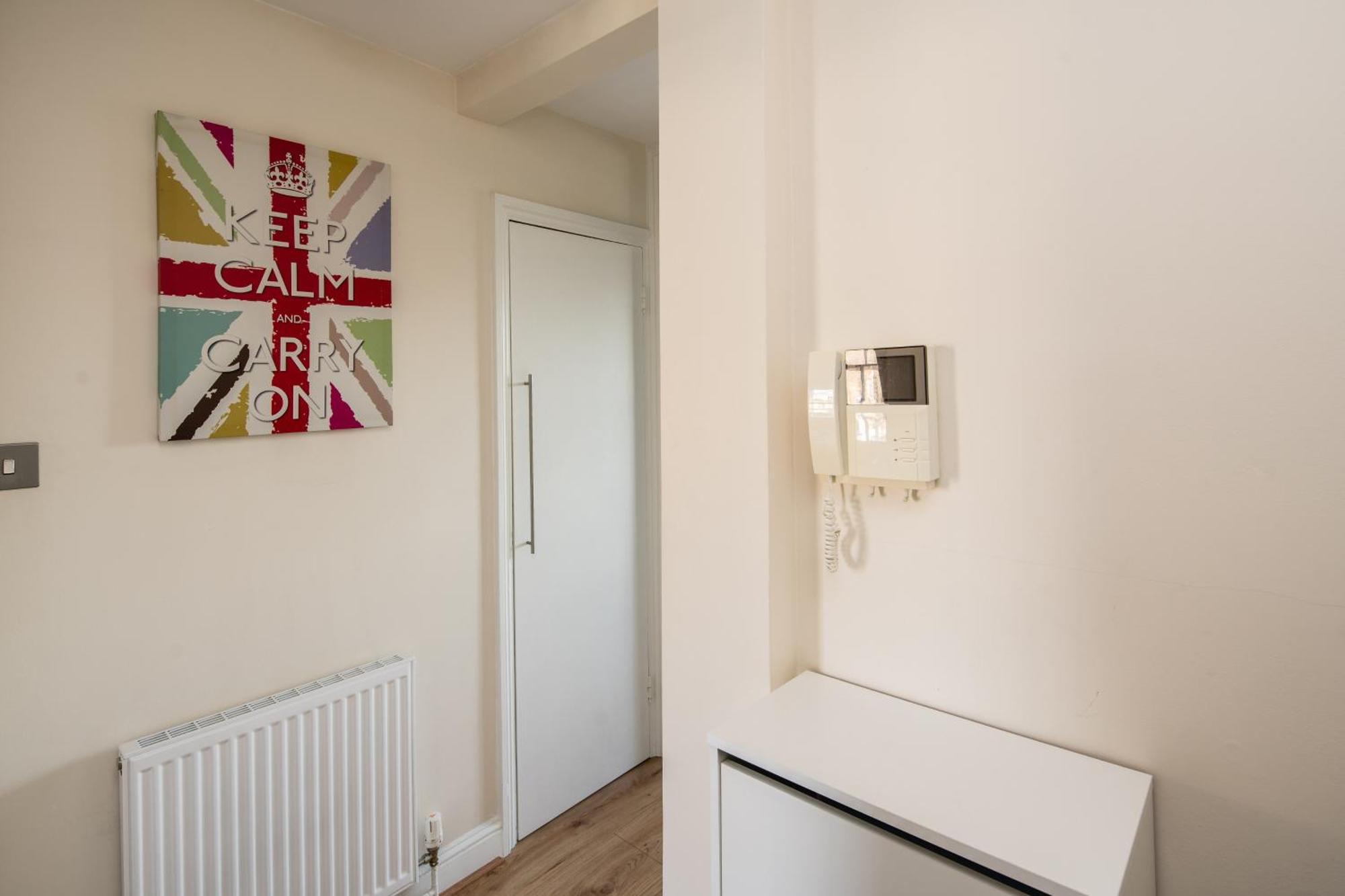 Superb 1Bd Flat In The Heart Of Camden Town Lägenhet London Exteriör bild